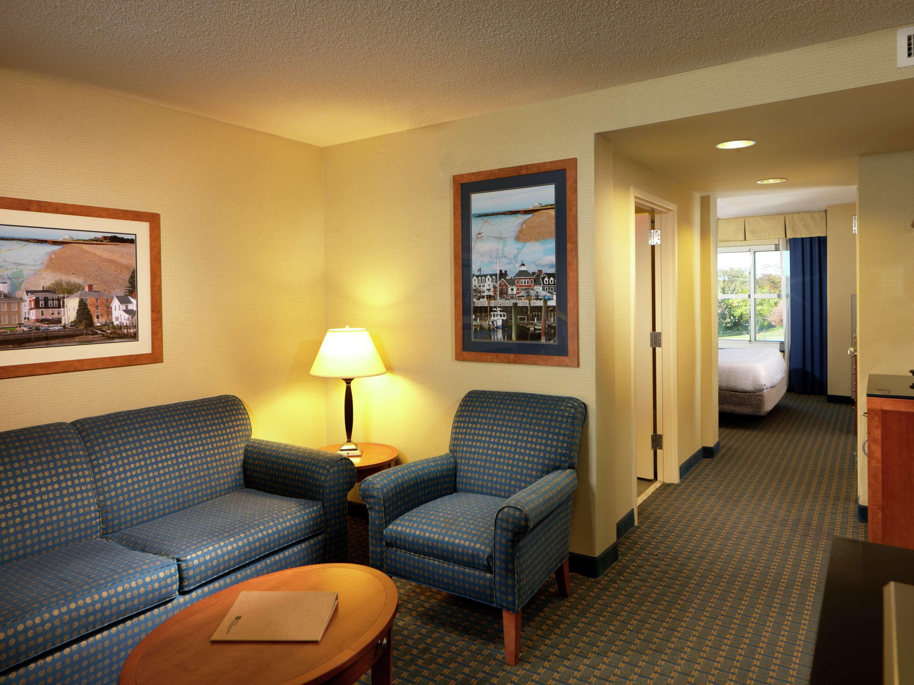Hilton Garden Inn Милфорд Екстериор снимка