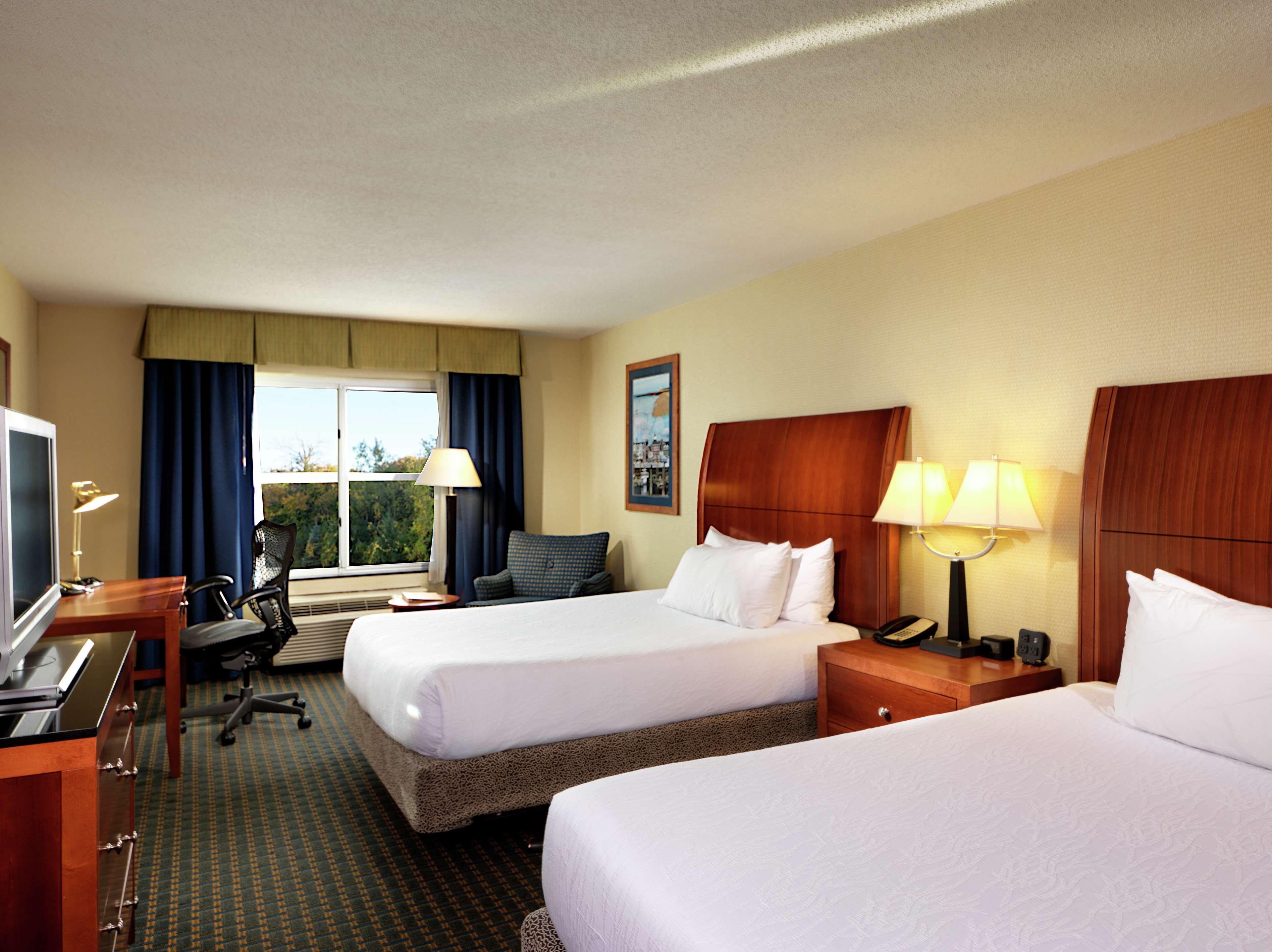 Hilton Garden Inn Милфорд Екстериор снимка
