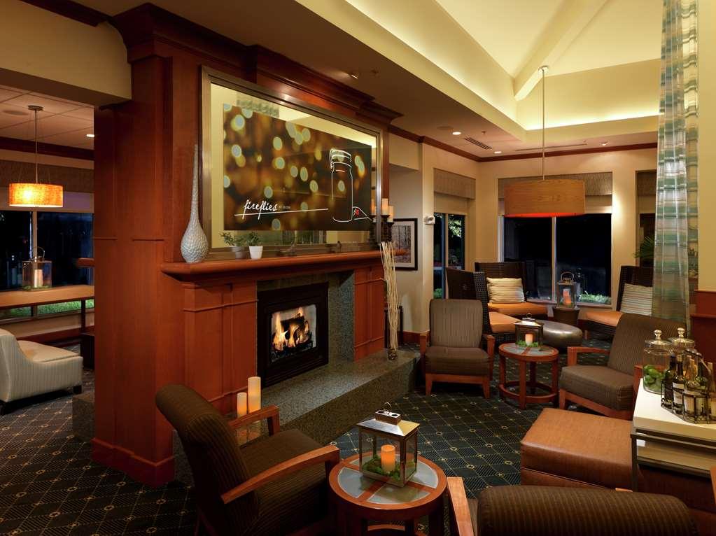 Hilton Garden Inn Милфорд Интериор снимка