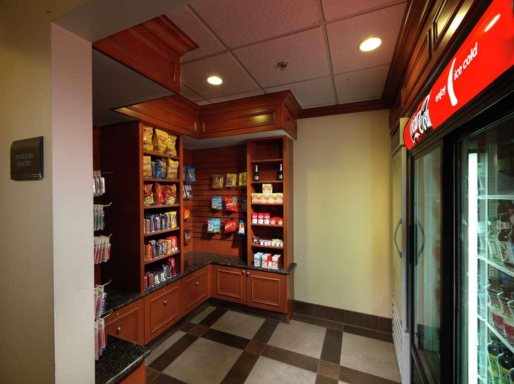 Hilton Garden Inn Милфорд Ресторант снимка