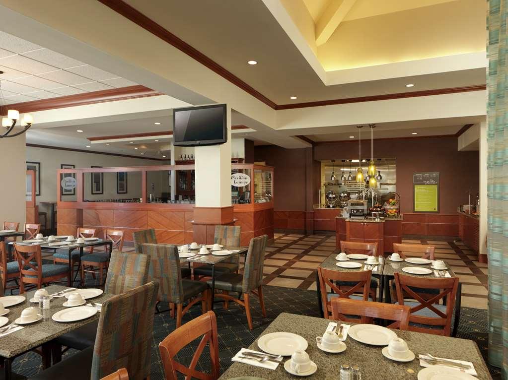 Hilton Garden Inn Милфорд Ресторант снимка