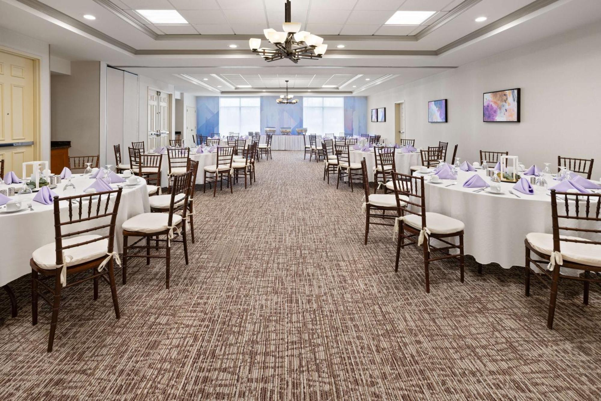 Hilton Garden Inn Милфорд Екстериор снимка
