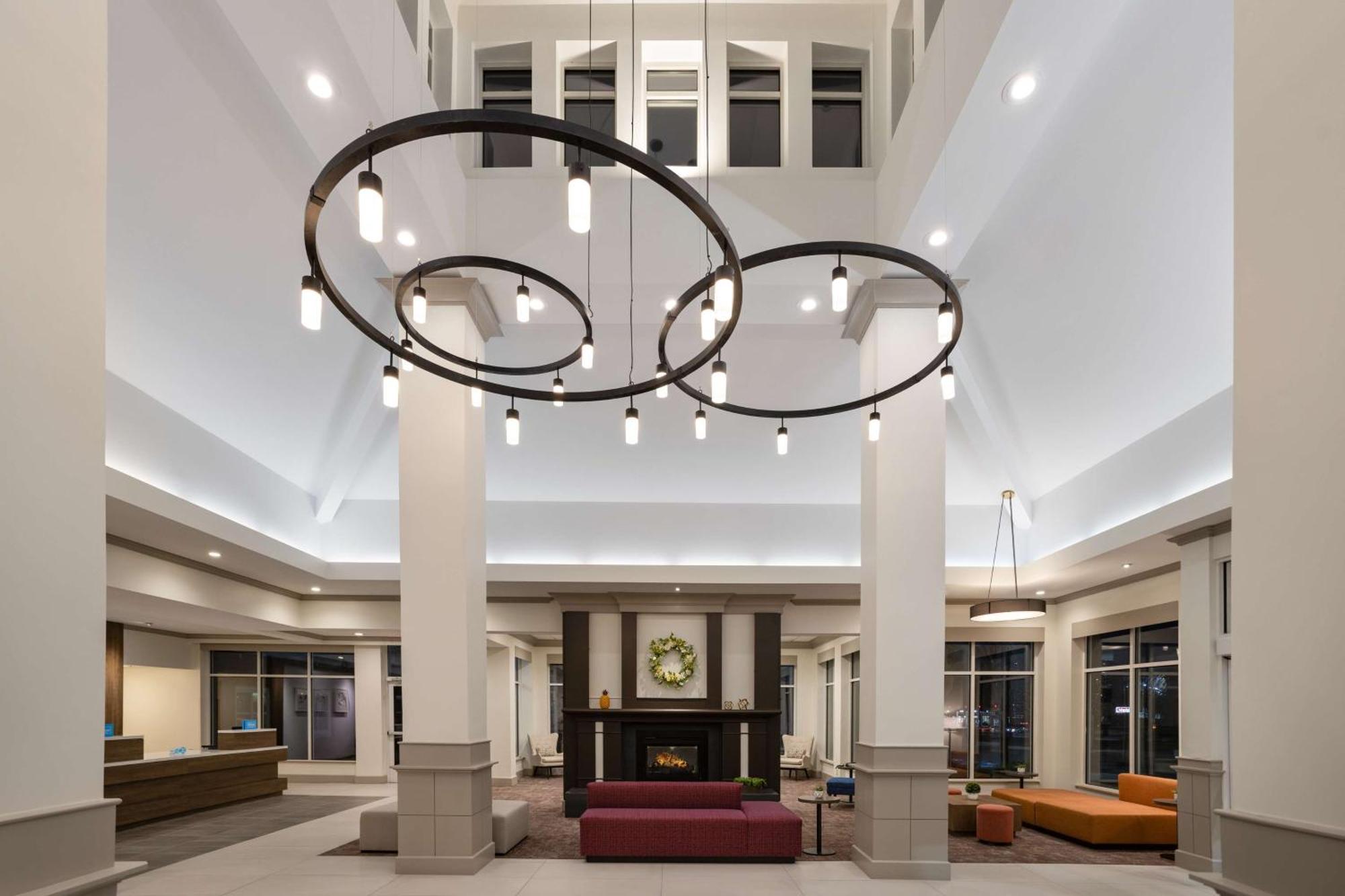 Hilton Garden Inn Милфорд Екстериор снимка