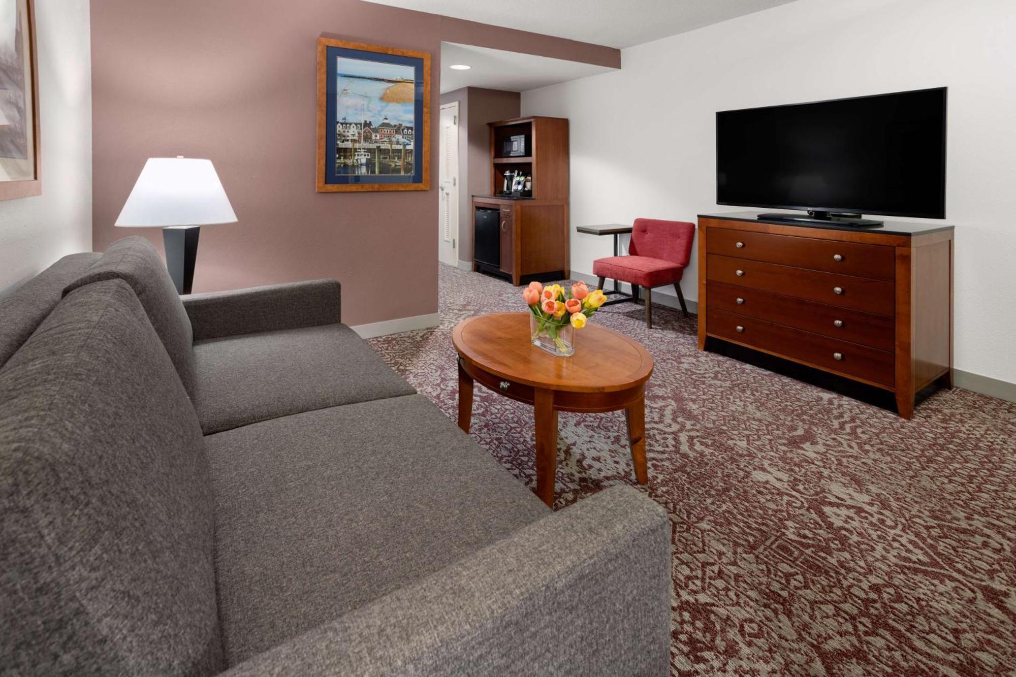 Hilton Garden Inn Милфорд Екстериор снимка