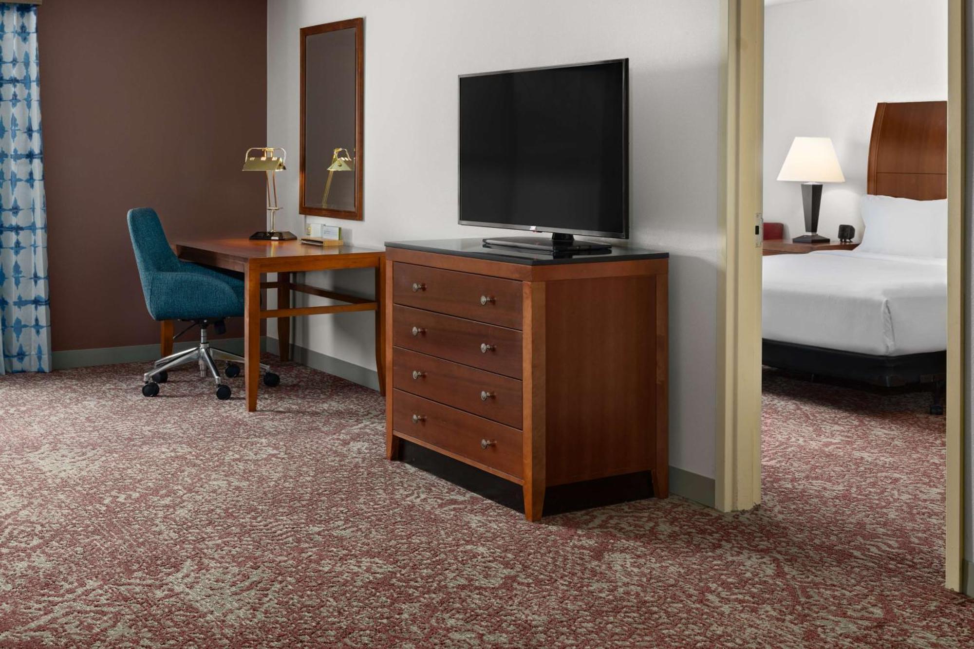 Hilton Garden Inn Милфорд Екстериор снимка