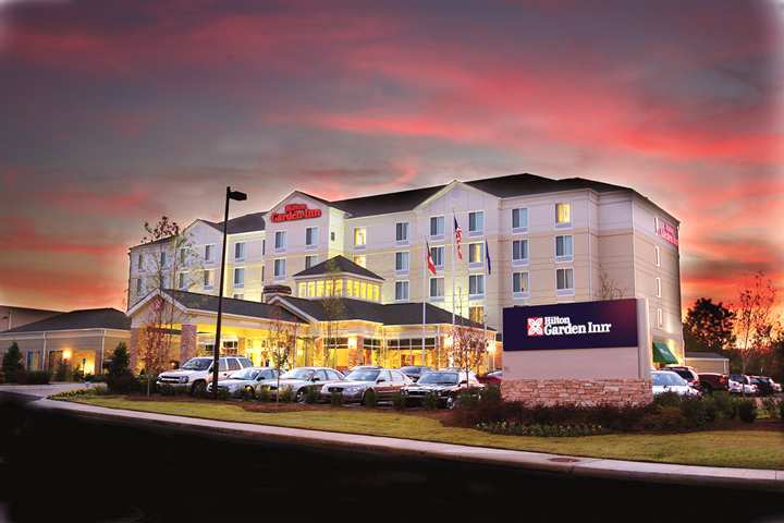 Hilton Garden Inn Милфорд Екстериор снимка